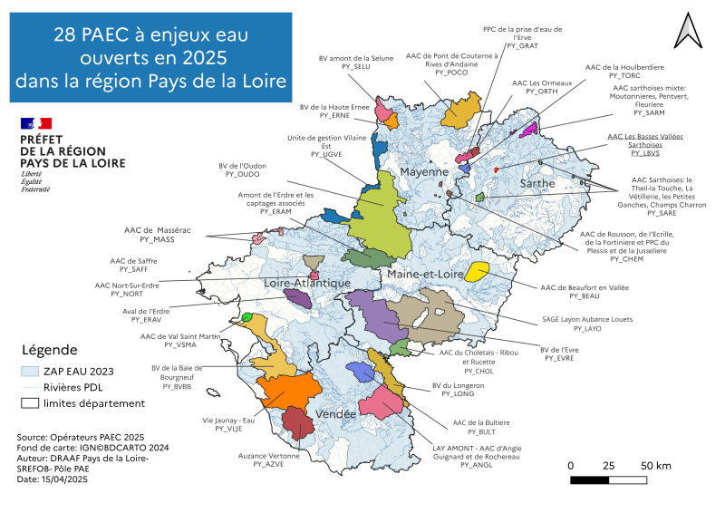 Carte de la région des Pays de la Loire intitulée PAEC à enjeux "eau" ouverts en 2025 dans la région des Pays de la Loire, identifiant les territoires concernés par la possibilité de contractualiser des mesures agroenvironnementales et climatiques sur la thématique de l'eau.